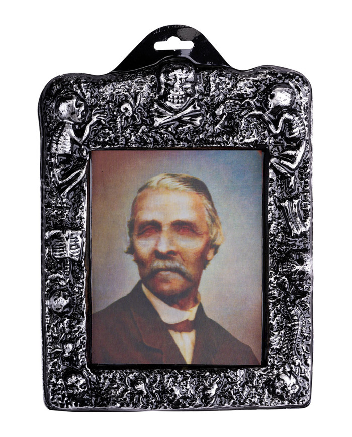 3D monster portrait h.cm. 21x30 with label