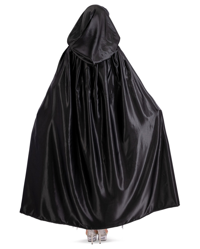 Capa de raso negro con capucha de 130 cm de largo aprox. en bolsa con gancho