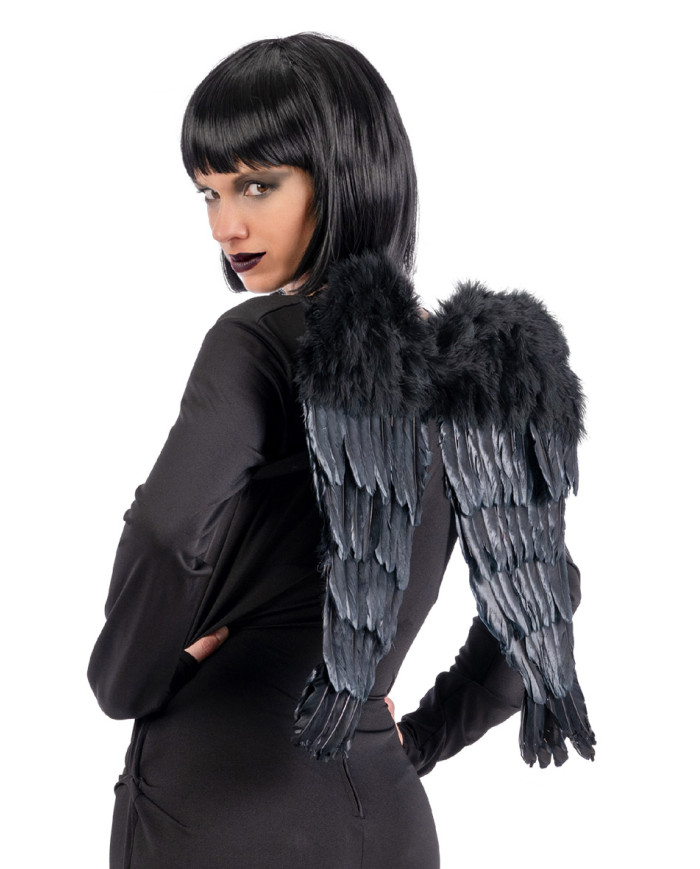 Schwarze Flügel aus Federn, ca. 50 cm hoch x 45 cm in Beutel mit Aufhänger