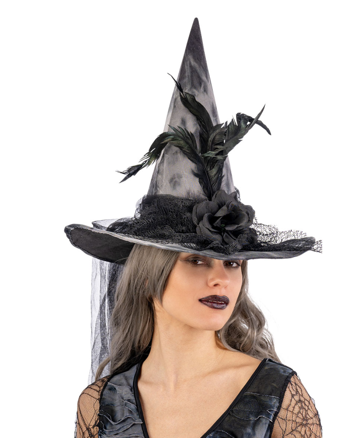 Chapeau de sorcière en tissu avec fleurs, plumes, voile avec étiquette volante / étiquette