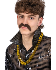 Collier doré en plastique avec étiquette cartonnée pliée