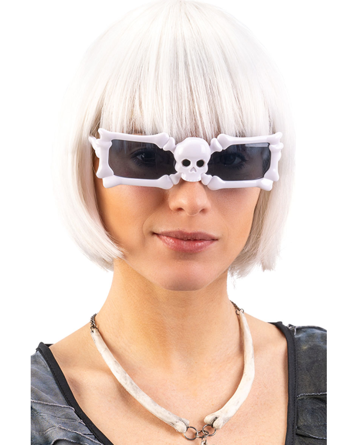 Gafas de Halloween con huesos de esqueleto sobre cartoncillo