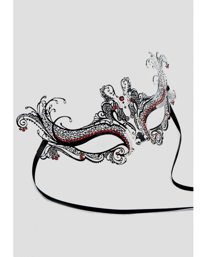 Silver metal chinless mask decorated with red rhidestones for a