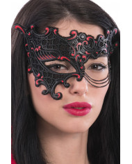 Chinless mask in soft plastic with asymmetrical decorations. An