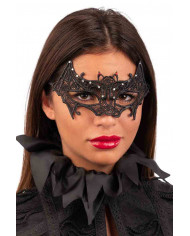 Black bat-shaped mask, made of macram? fabric and decorated