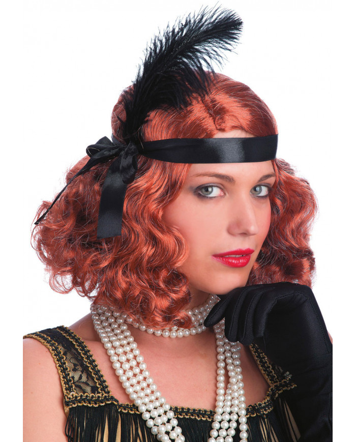 Peluca Layla color cobre con cinta y pluma en caja de PVC