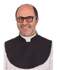 Collarino da prete, accessorio ideale per un travestiemnto da
