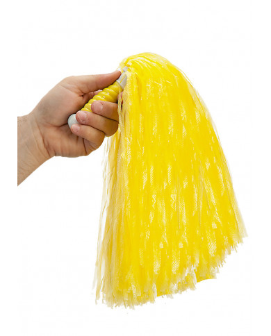 Pompon realizzati in filamenti di colore giallo con comoda