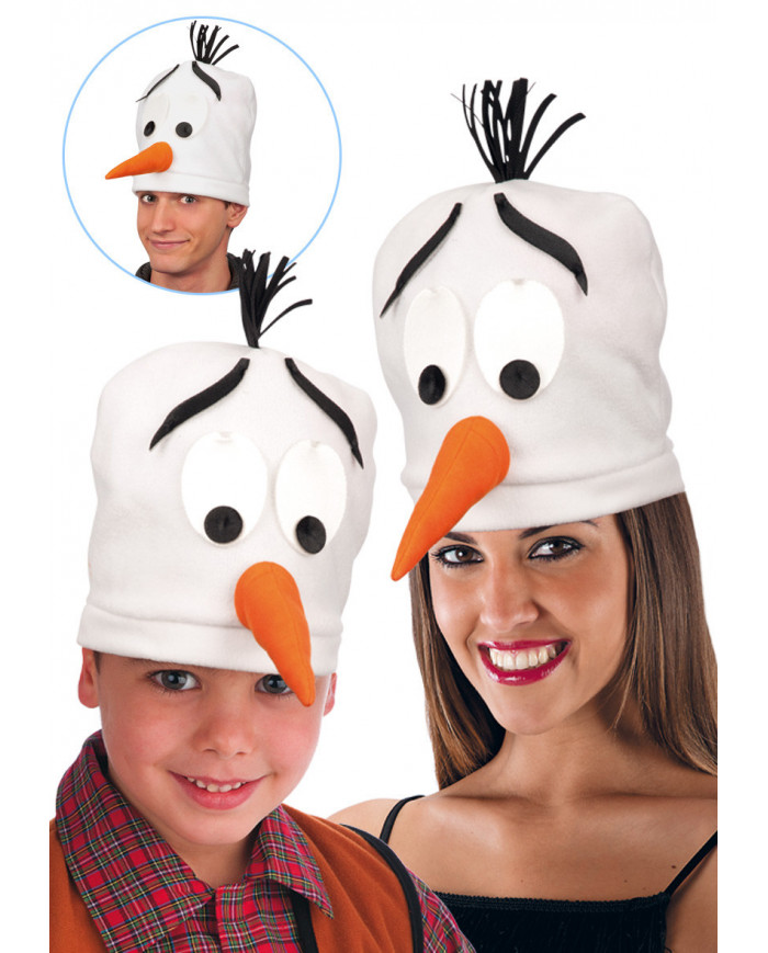 Snowman pile hat with carrot nose, useful accessory to perfect