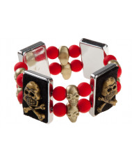 Bracelet avec perles rouges et tÃªtes de mort en mÃ©tal dans une