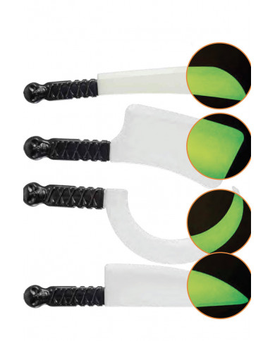 Coltellacci in plastica fluorescenti che si illuminano al buio