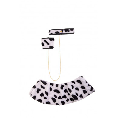 Set composto da coprispalle, collarino e polsino in peluche