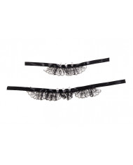 Set consisting of a horror style collar and bracelet. Adult