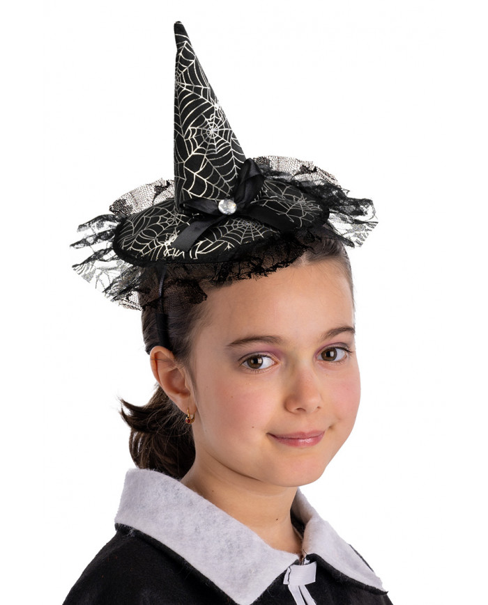 chapeau en satin noir avec nœud, dentelle et serre-tête avec carte d’en-tête