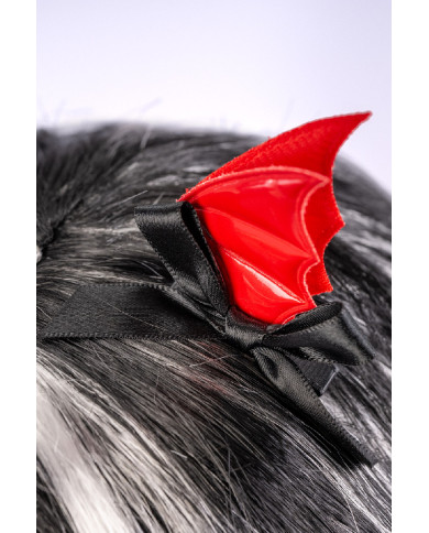Parrucca halloween con spille pipistrellini rosse in busta